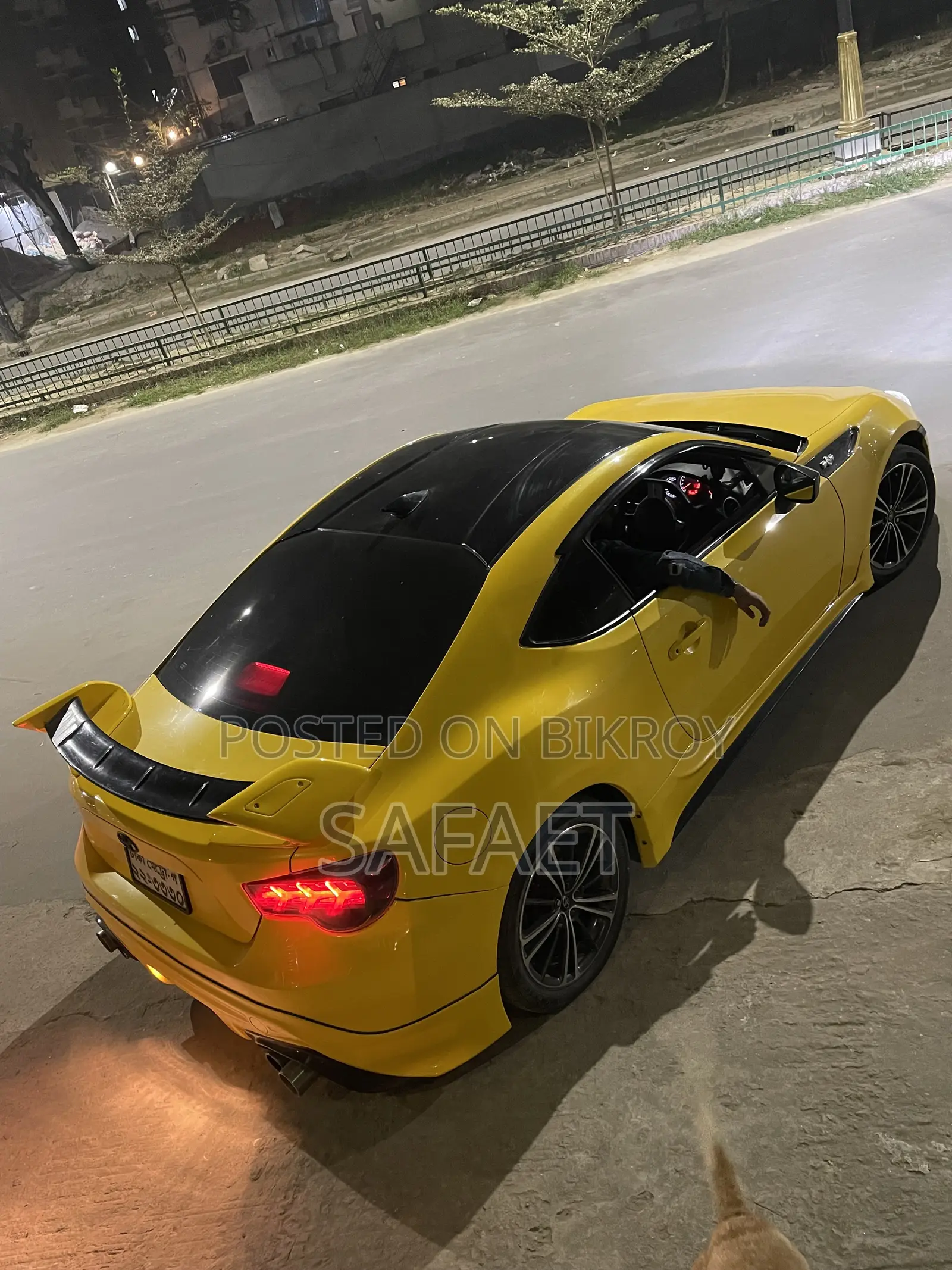 Toyota GT86 GT 2012 Yellow