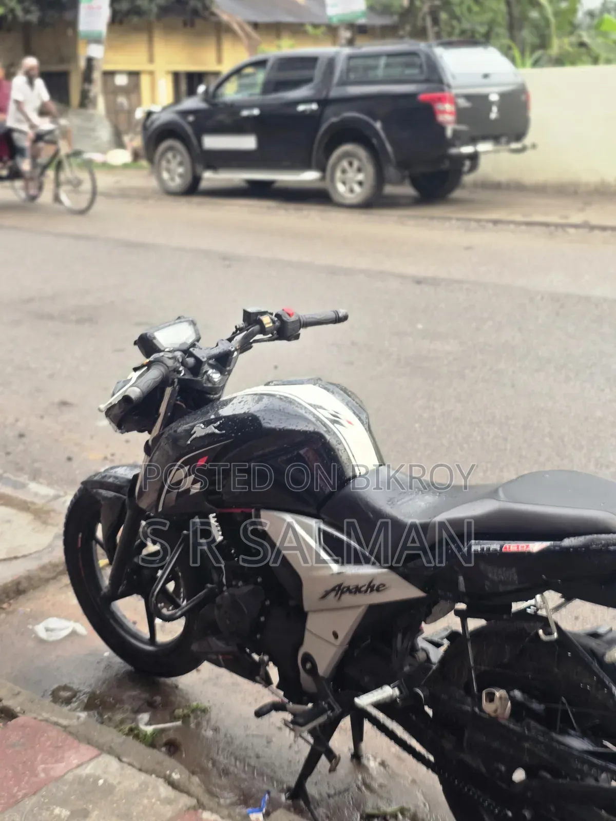 TVS Apache RTR 160 4V 2023 Black