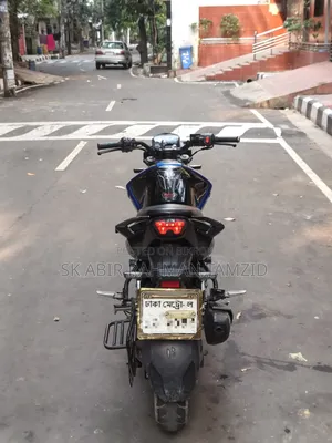 Hero Thriller 160R 4V 2023 Blue