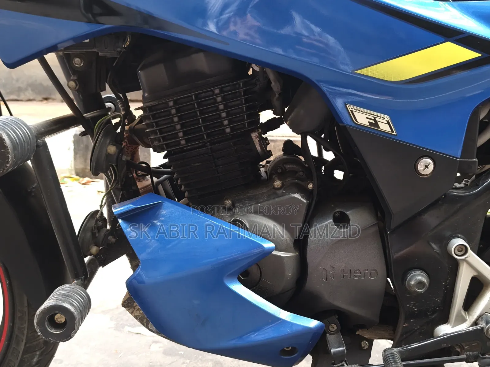 Hero Thriller 160R 4V 2023 Blue