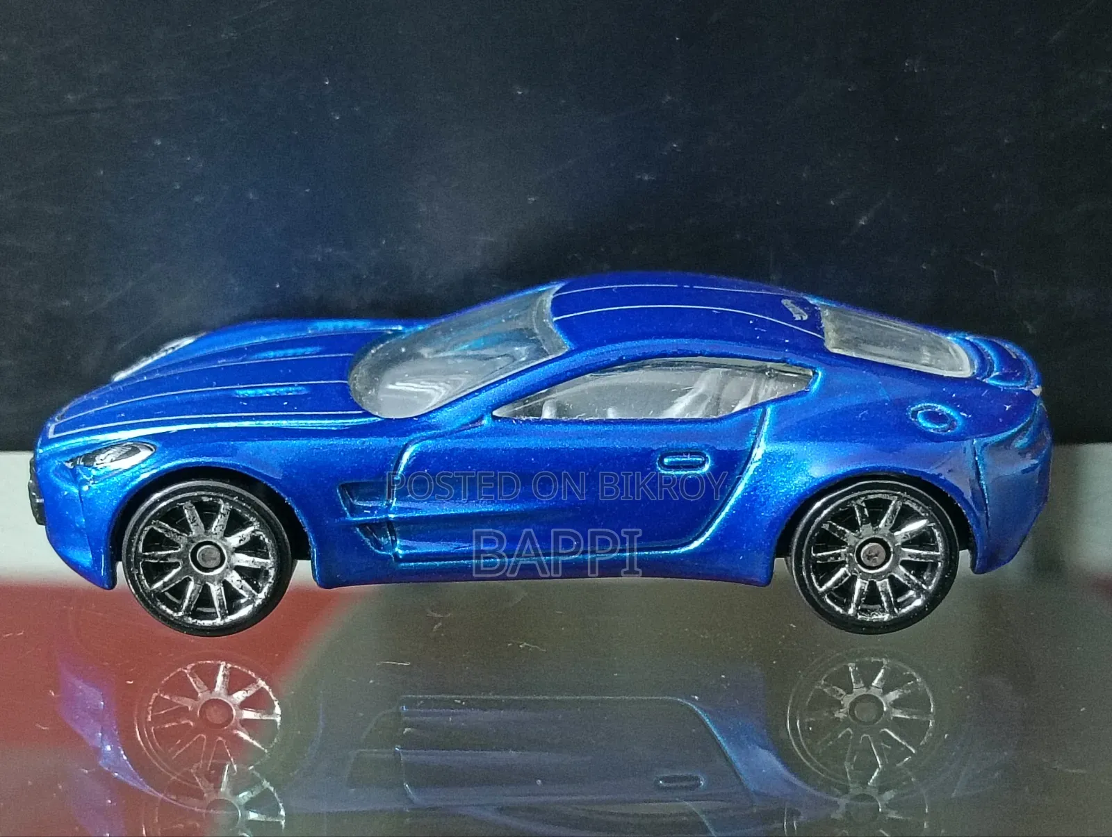1/64 Aston Martin One77 Toy Car For Sale