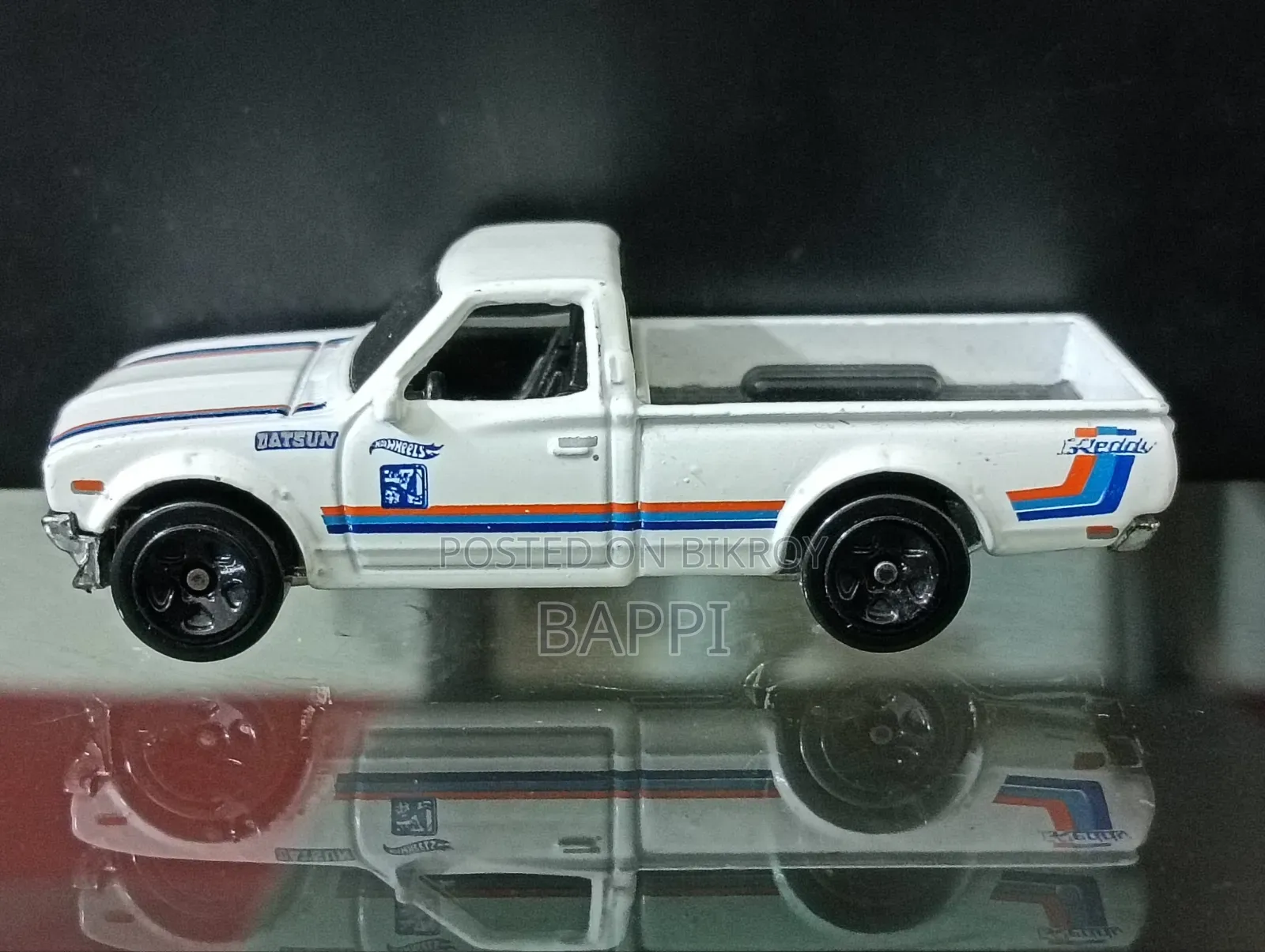 1/64 Datsun 620 Toy Car for Sale