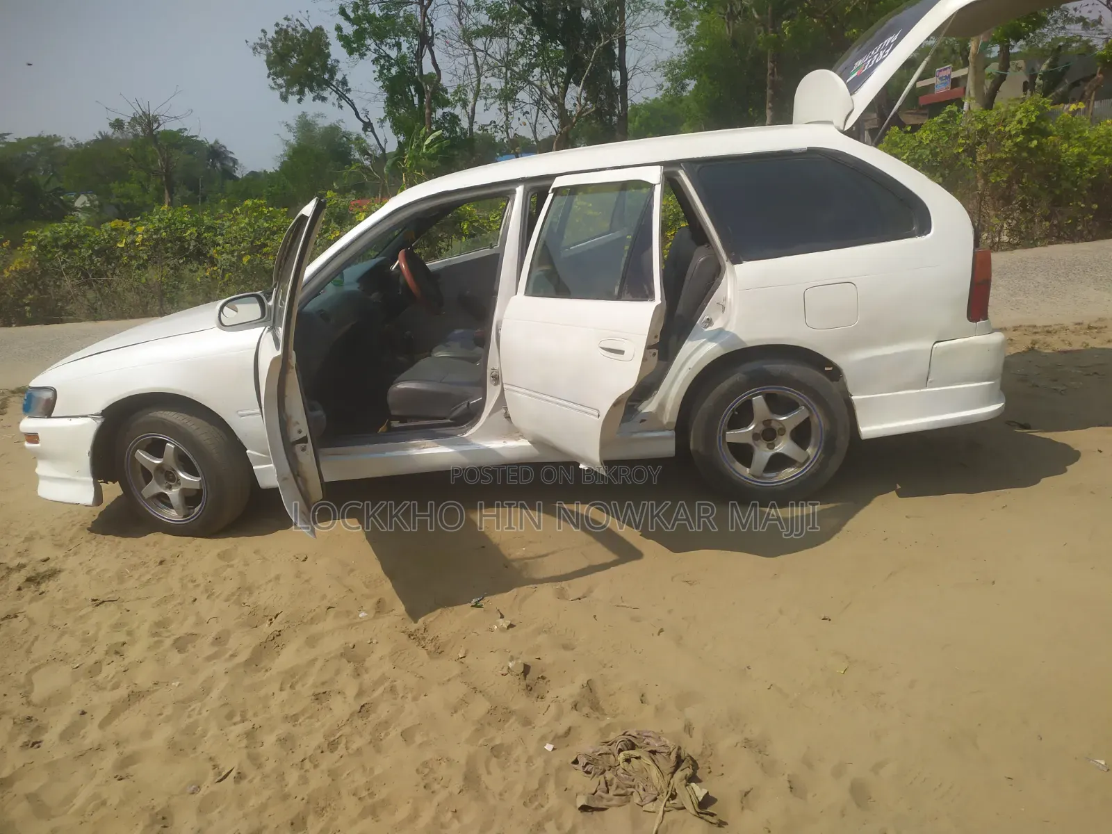 Toyota Corolla 1.3 Saloon 1992 White