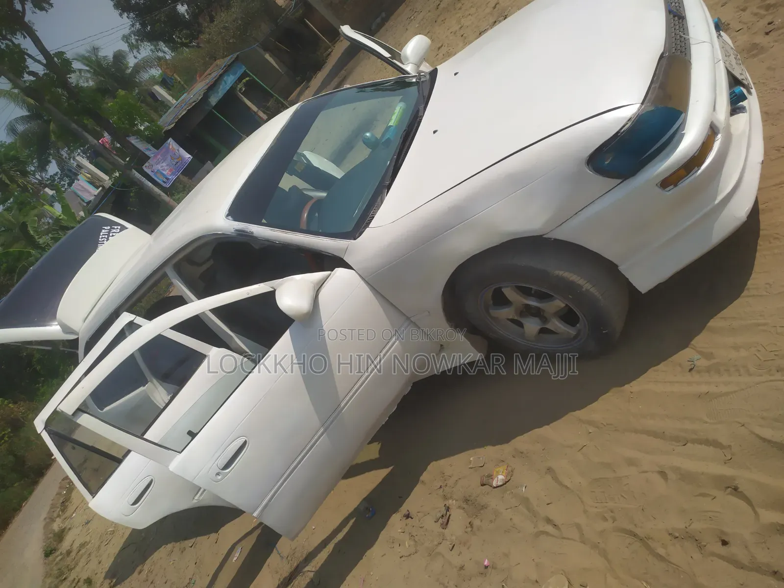 Toyota Corolla 1.3 Saloon 1992 White