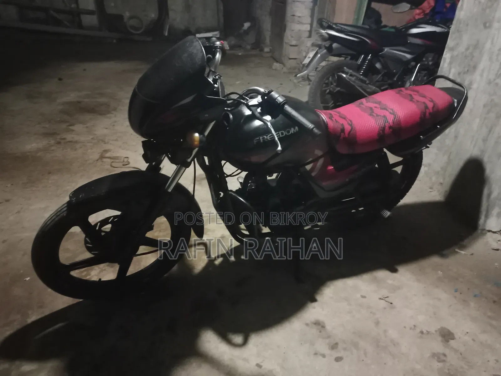 Royal Motorcycle 2017 Black