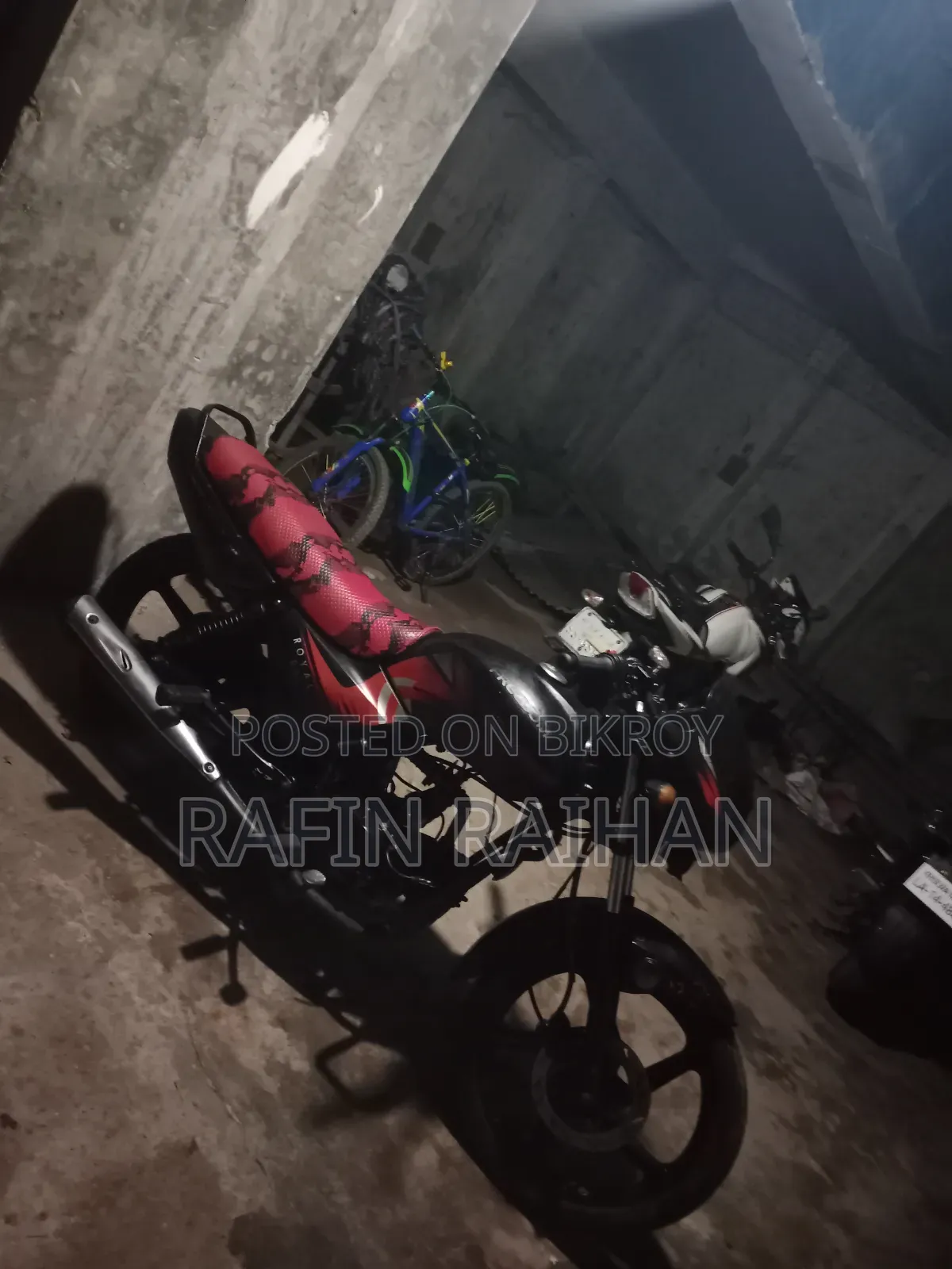 Royal Motorcycle 2017 Black