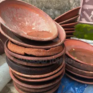 Clay pot sales post for pigeons and pet birds