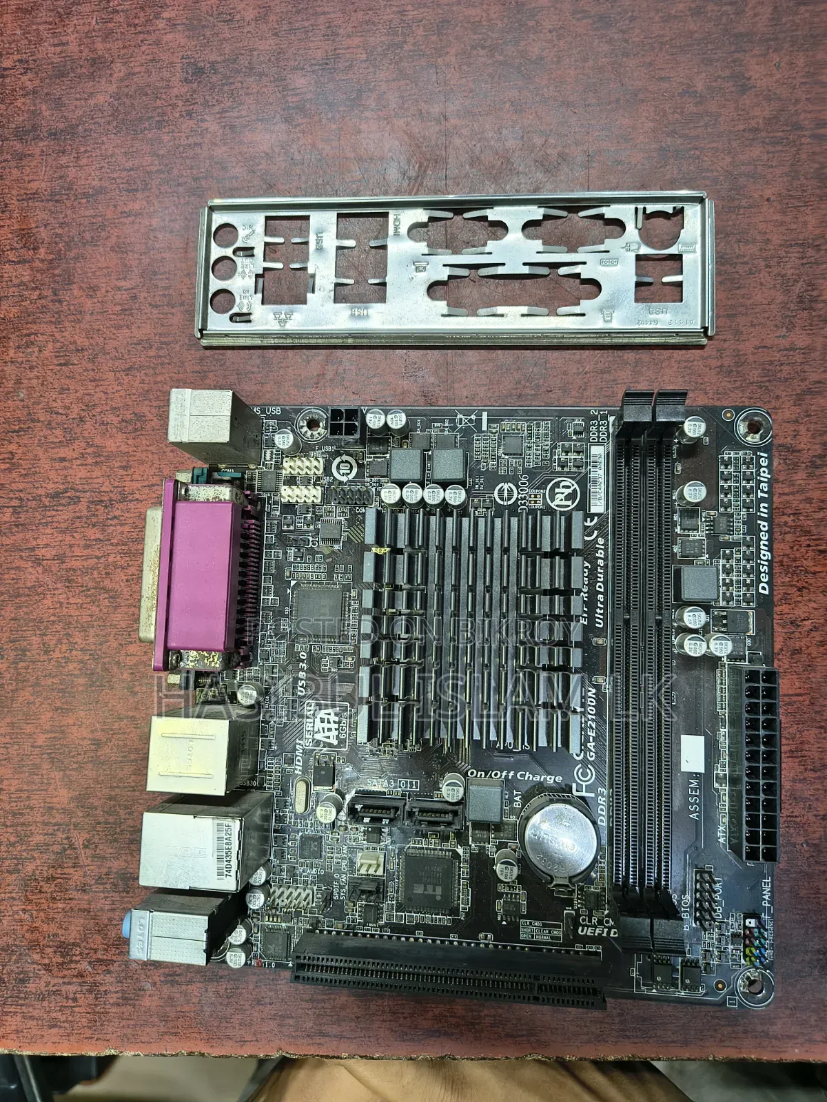 Gigabyte Motherboard E2100