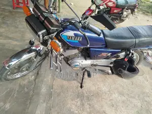 অরিজিনাল কালার এর জাপানি আর এক্স বাইক এটি খূব যত্নের বাইক এটি মবিল পাম্প থেকে শুরু করে বাইকের টায়ার এখনো অরিজিনাল আছে আমার কাছে থেকে বাইক নিতে হলে দিনাজপুর ফুলবাড়ী তে আসতে হবে বি দ্রঃ এটা সাড়ে ছয় লাখ টাকা র নিচে বিক্রি হবেনা