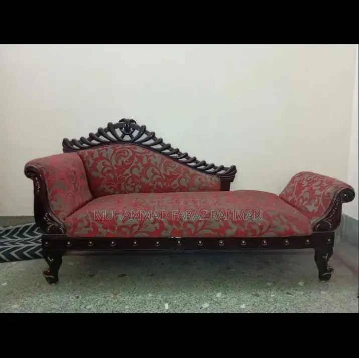 Mahogany Wood Divan