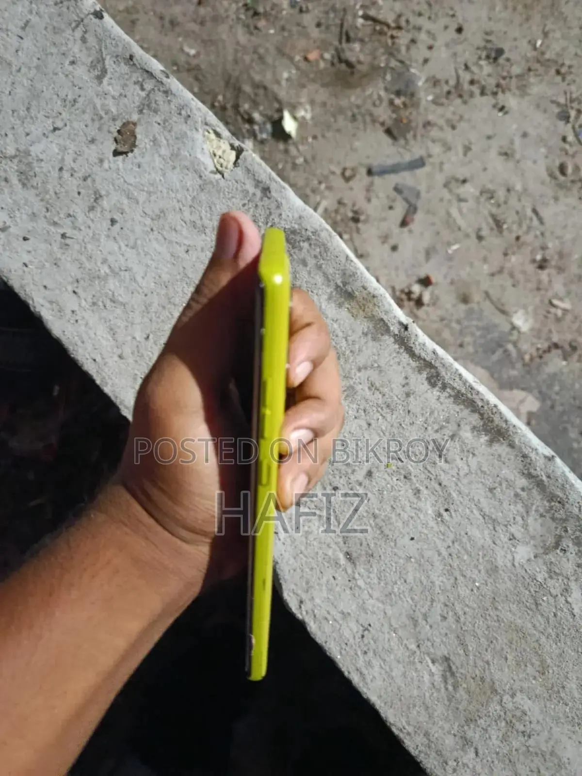 Motorola Moto G85 128 GB Yellow