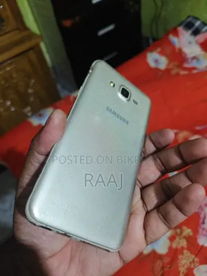 Samsung Galaxy J7 NXT 16 GB