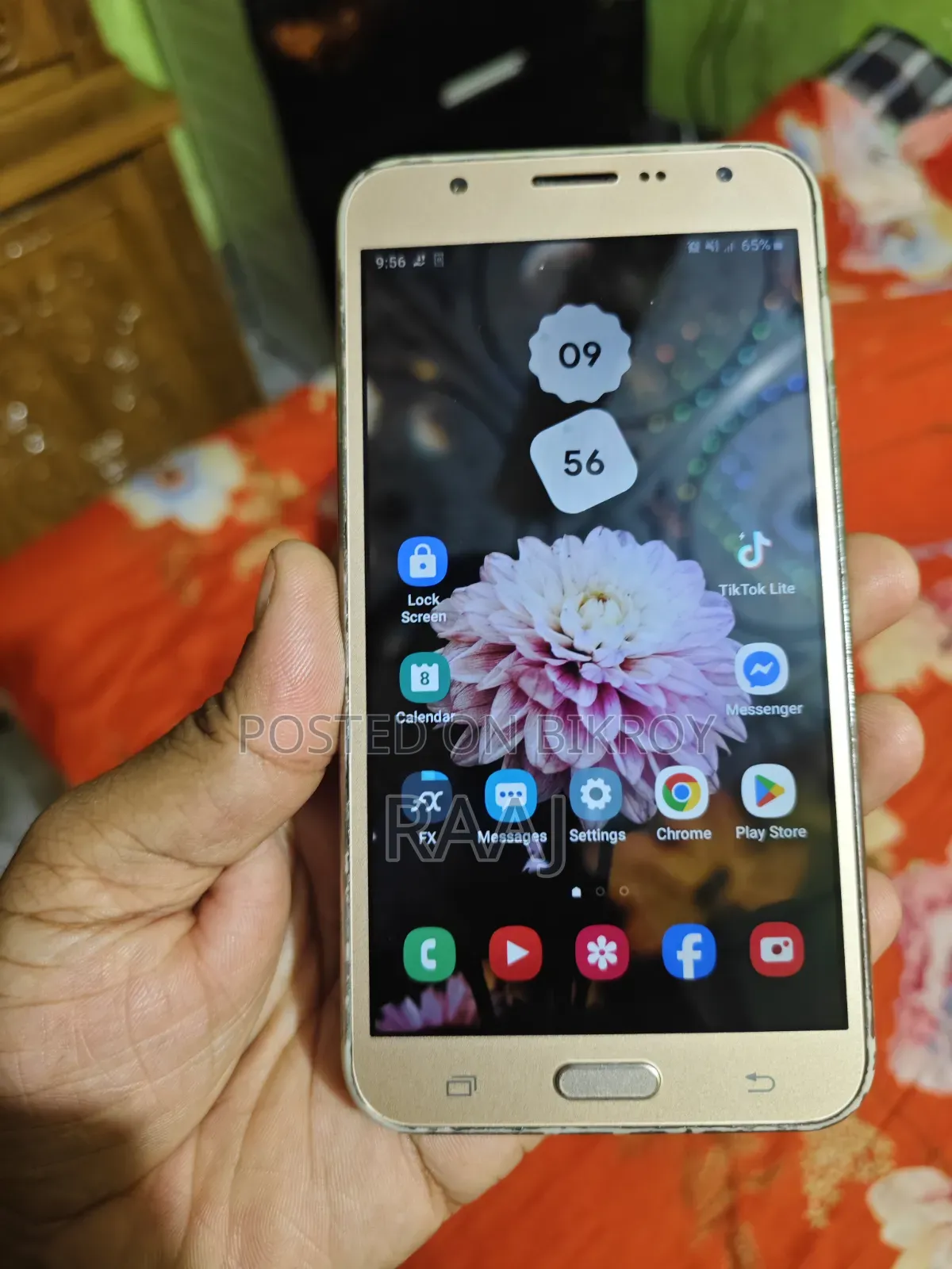 Samsung Galaxy J7 NXT 16 GB