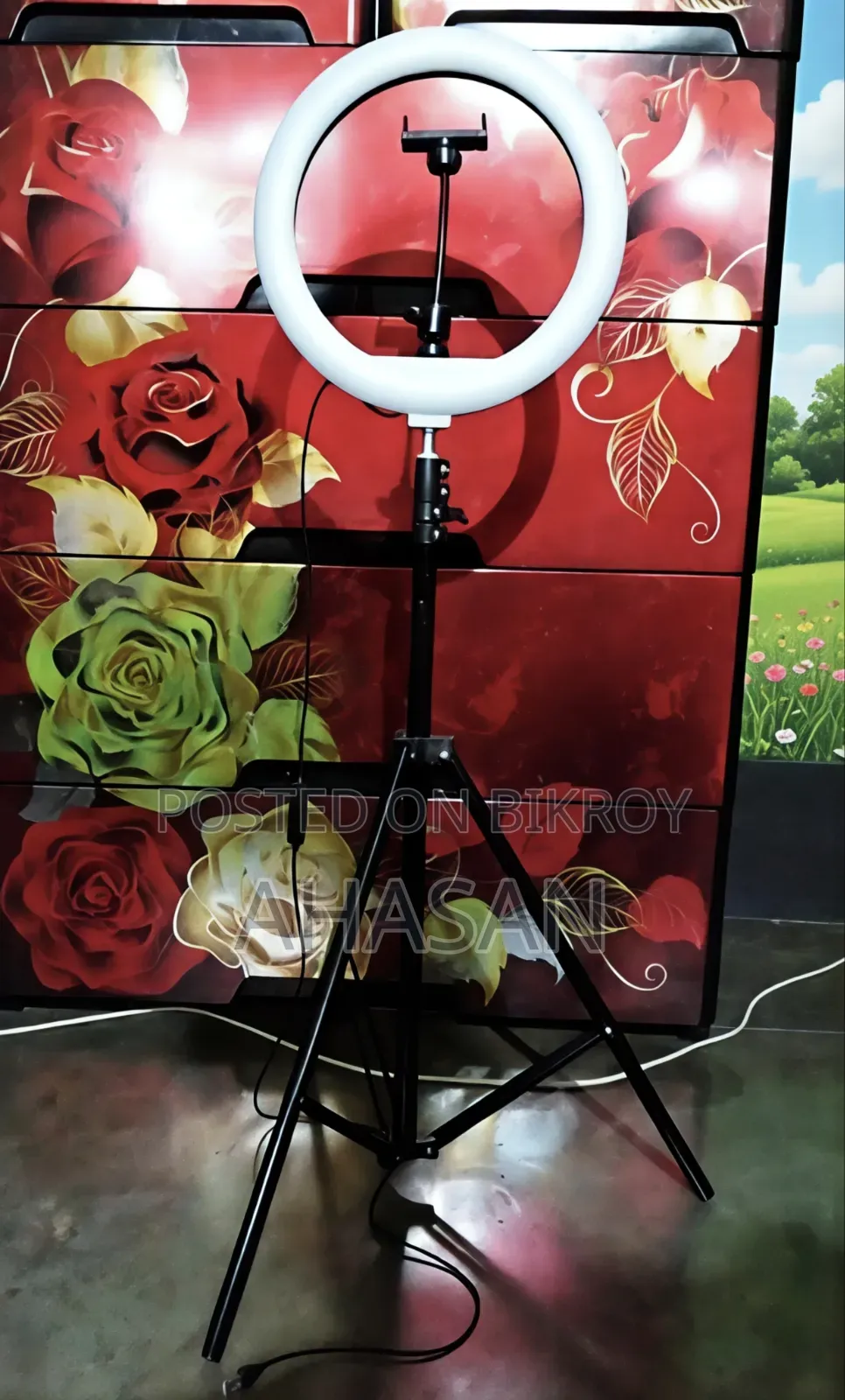 Light and Mobile Stand
