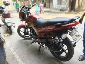 Mahindra Centuro 2015 Red