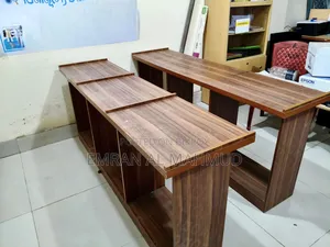 টেবিল রিডিং টেবিল