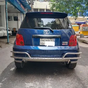 Toyota IST 2004 নীল