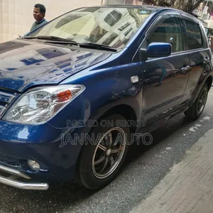 Toyota IST 2004 নীল