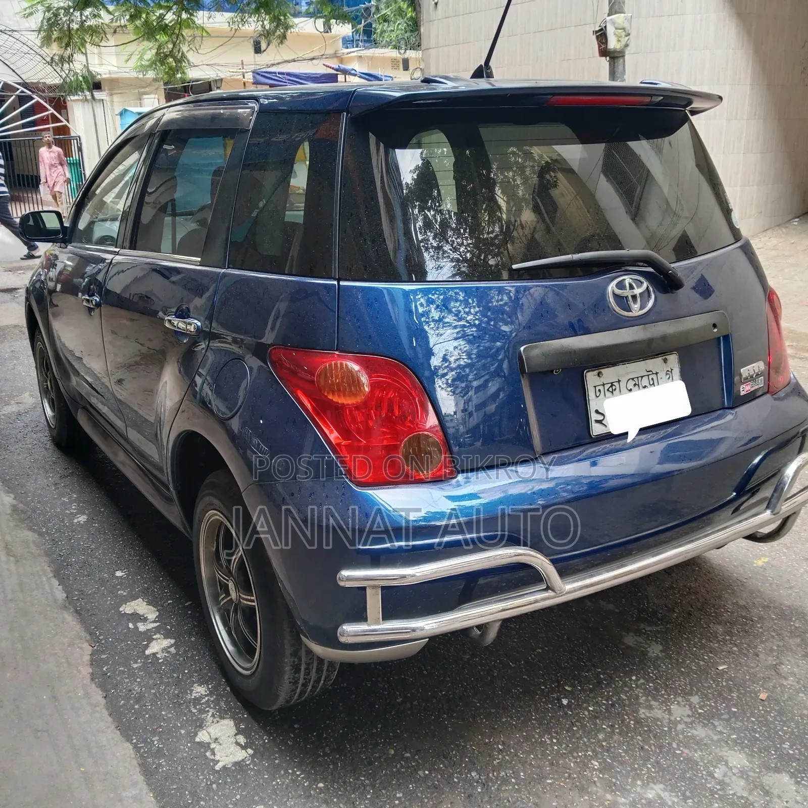 Toyota IST 2004 নীল
