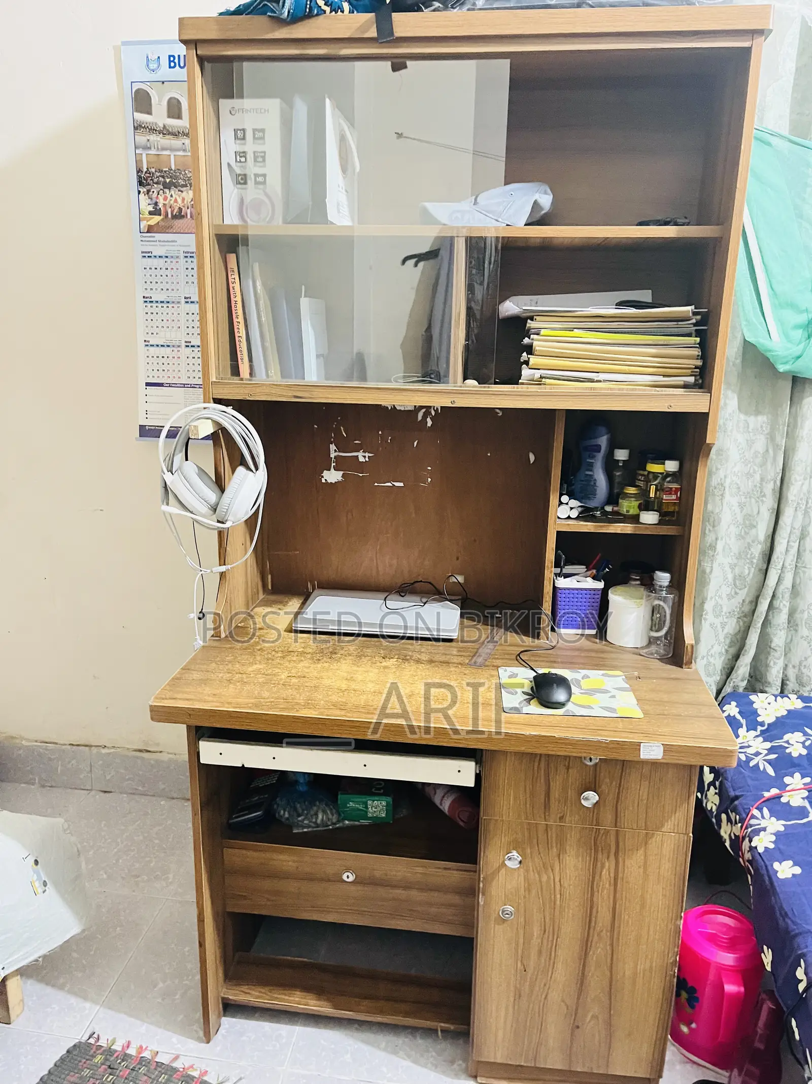 Reading Table