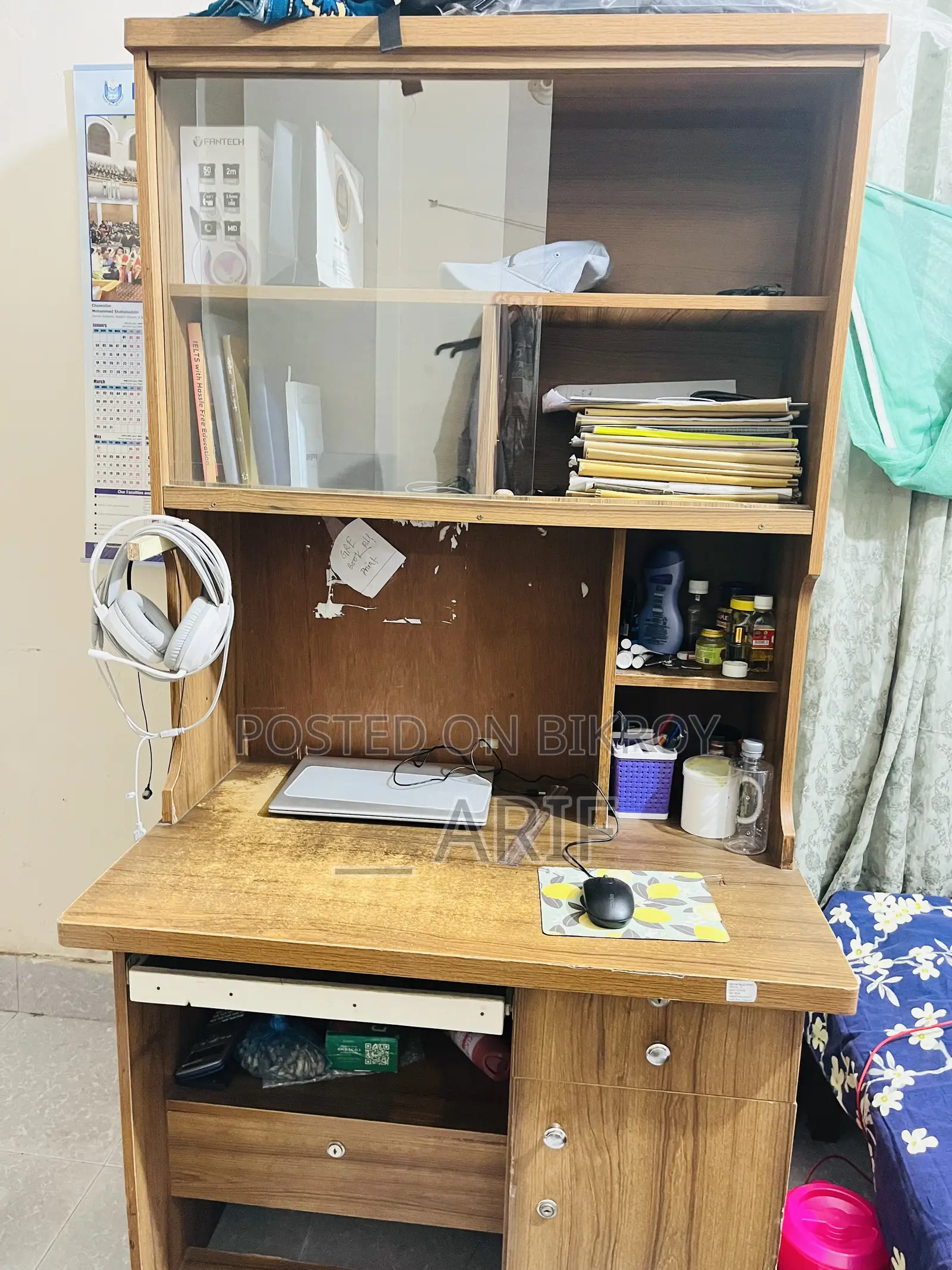 Reading Table