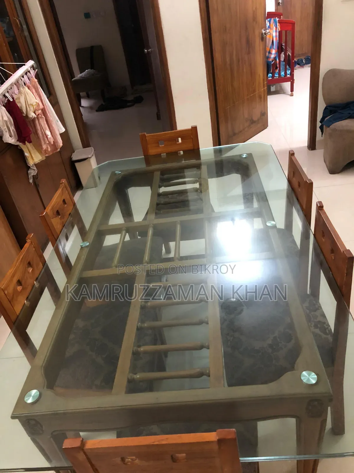 সেরা মূল্যে ডাইনিং টেবিল সেট