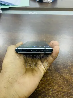 New Motorola Admiral XT603 4 GB Purple