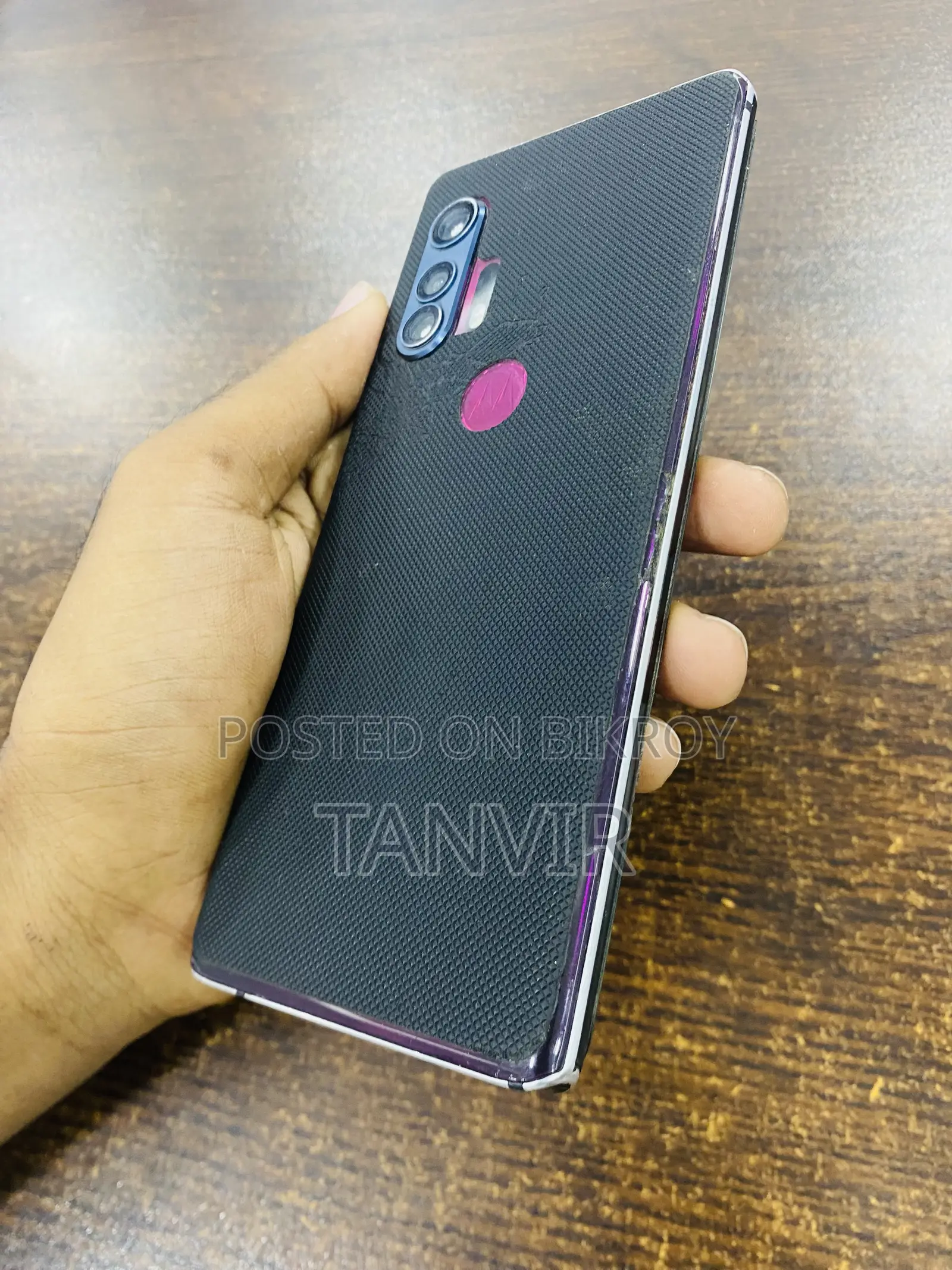 New Motorola Admiral XT603 4 GB Purple