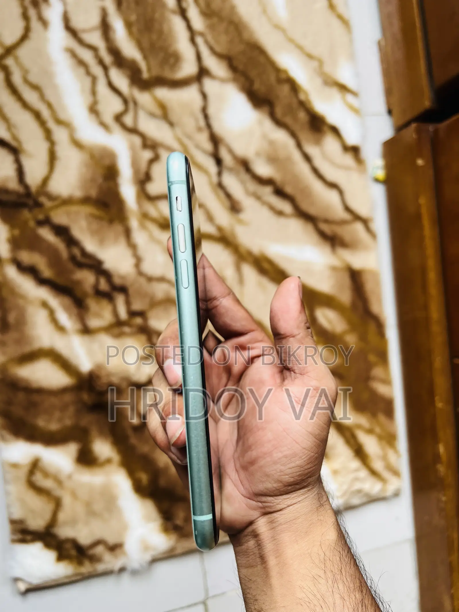 অ্যাপল আইফোন ১১ ৬৪ জিবি ব্লু