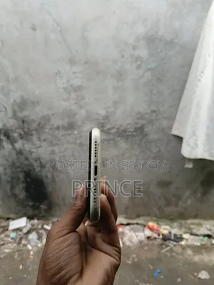 অ্যাপল আইফোন ১১ ১২৮ জিবি সাদা