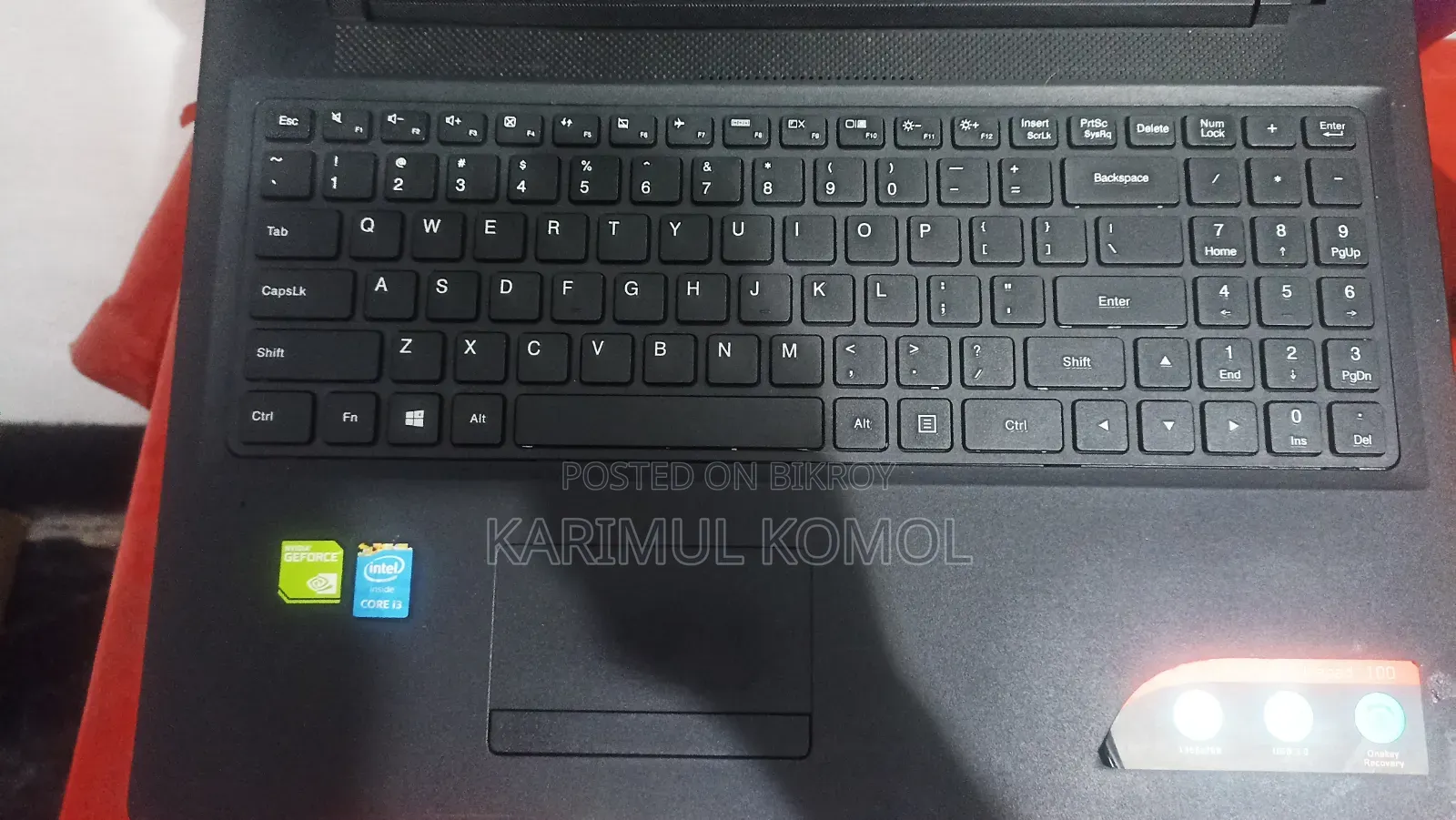 Laptop Lenovo IdeaPad 100 4GB Intel Core i3 HDD+SSD 500GB