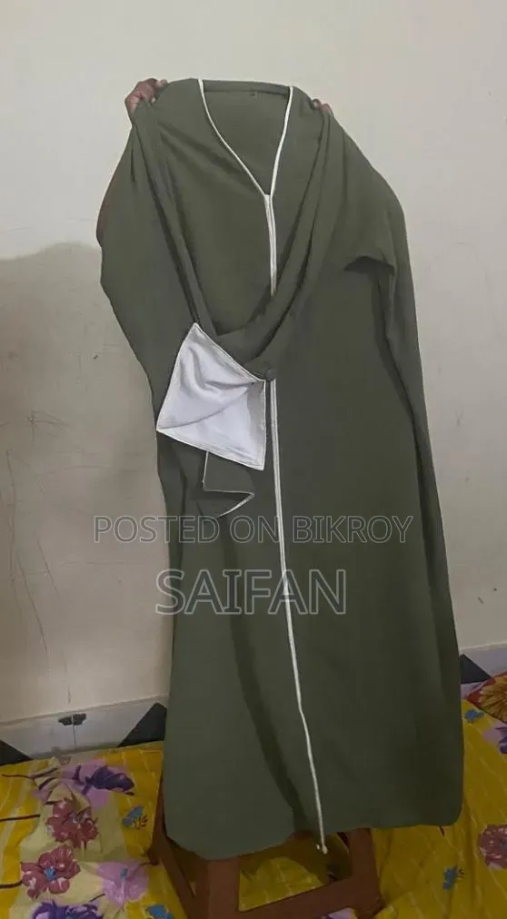 Some Iranian burqas will be sold urgently at a low budget.