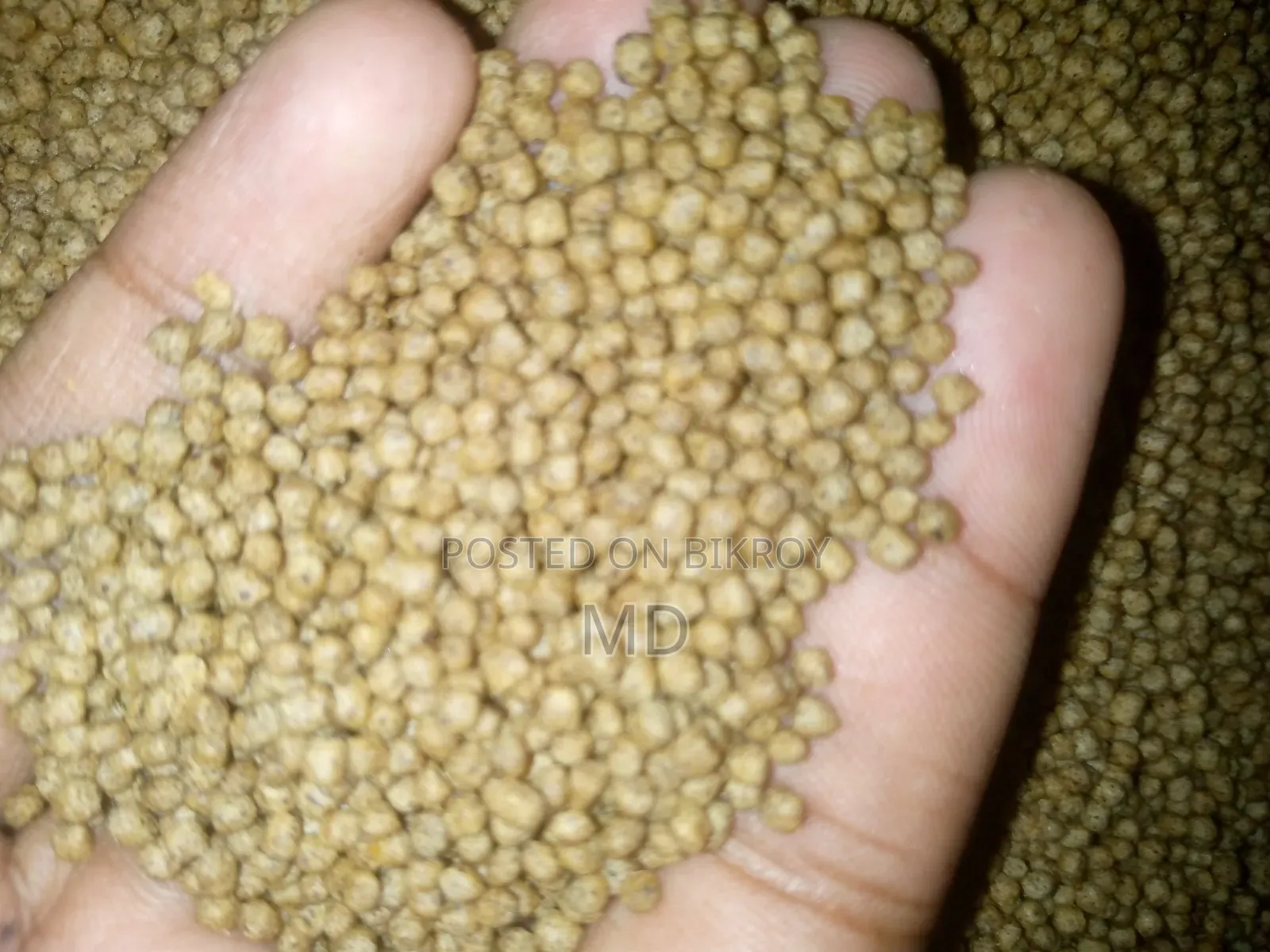 High-quality aquarium fish food