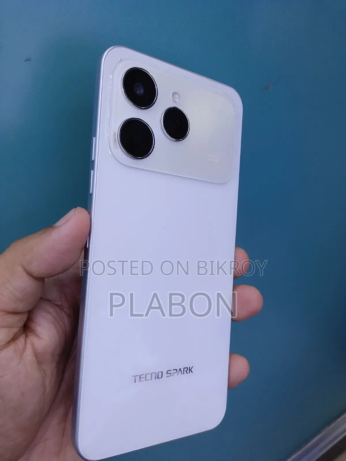 টেকনো স্পার্ক ৪০ প্রো ২৫৬ জিবি সাদা