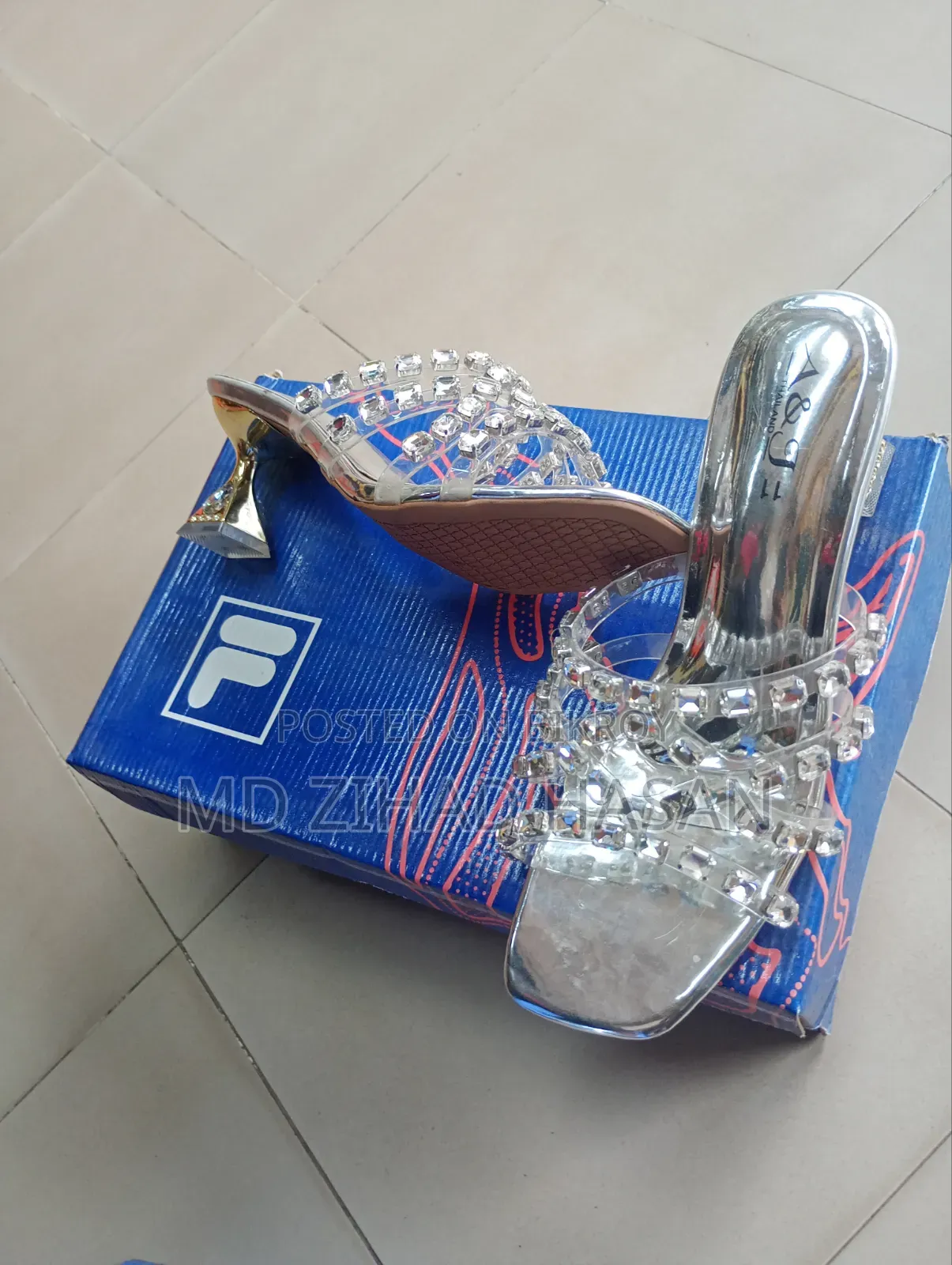 নতুন জুতা বিক্রয়