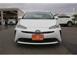 Toyota Prius 2021 Pearl
