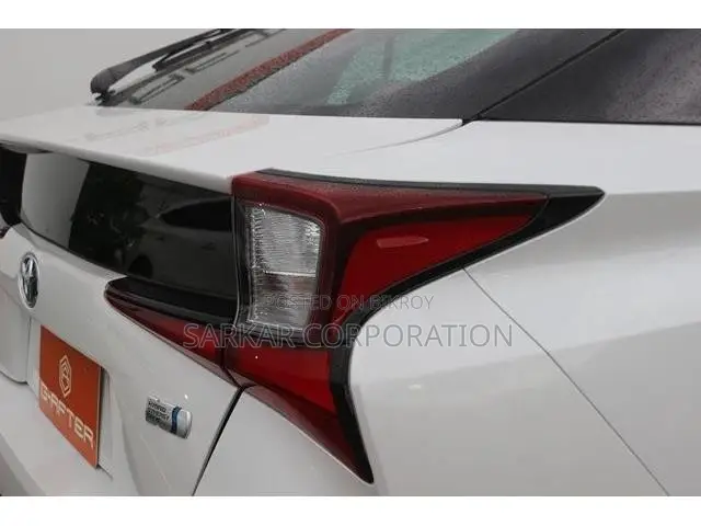 Toyota Prius 2021 Pearl