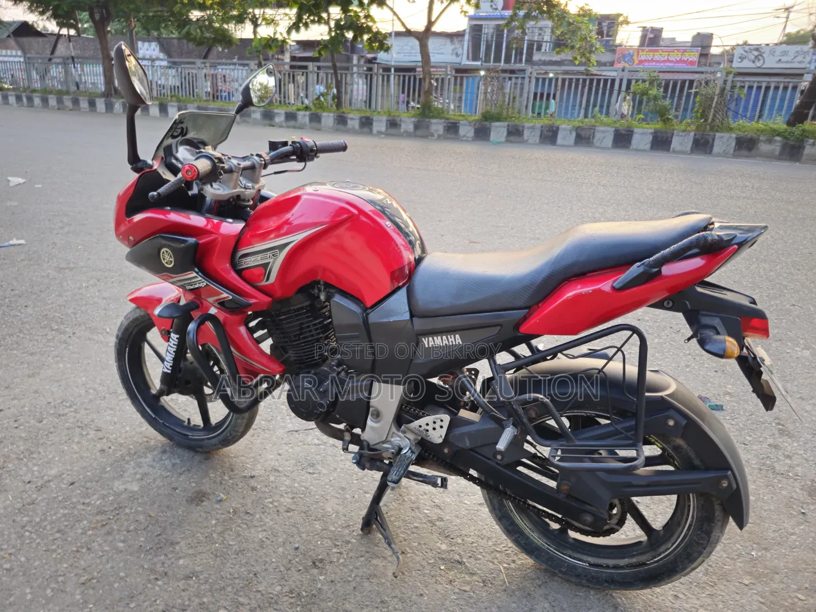 Yamaha FZ 2011 Red