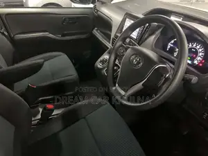 Toyota Noah 2.0 Front Wheel Drive (7 Seater) 2021 Pearl