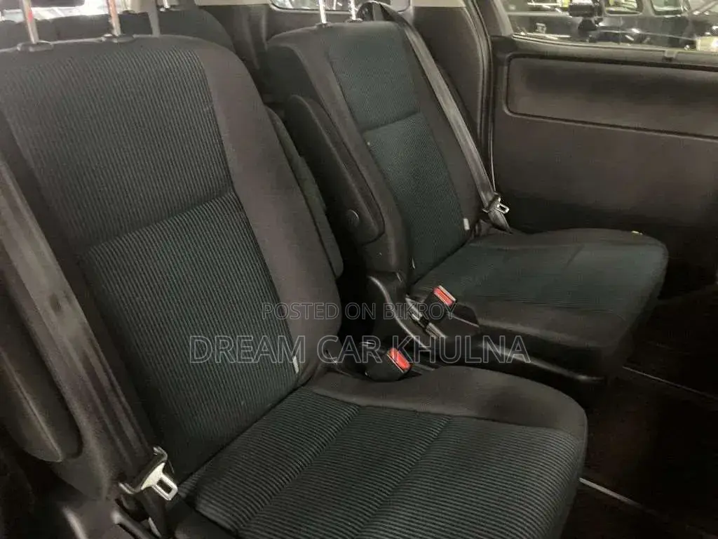 Toyota Noah 2.0 Front Wheel Drive (7 Seater) 2021 Pearl