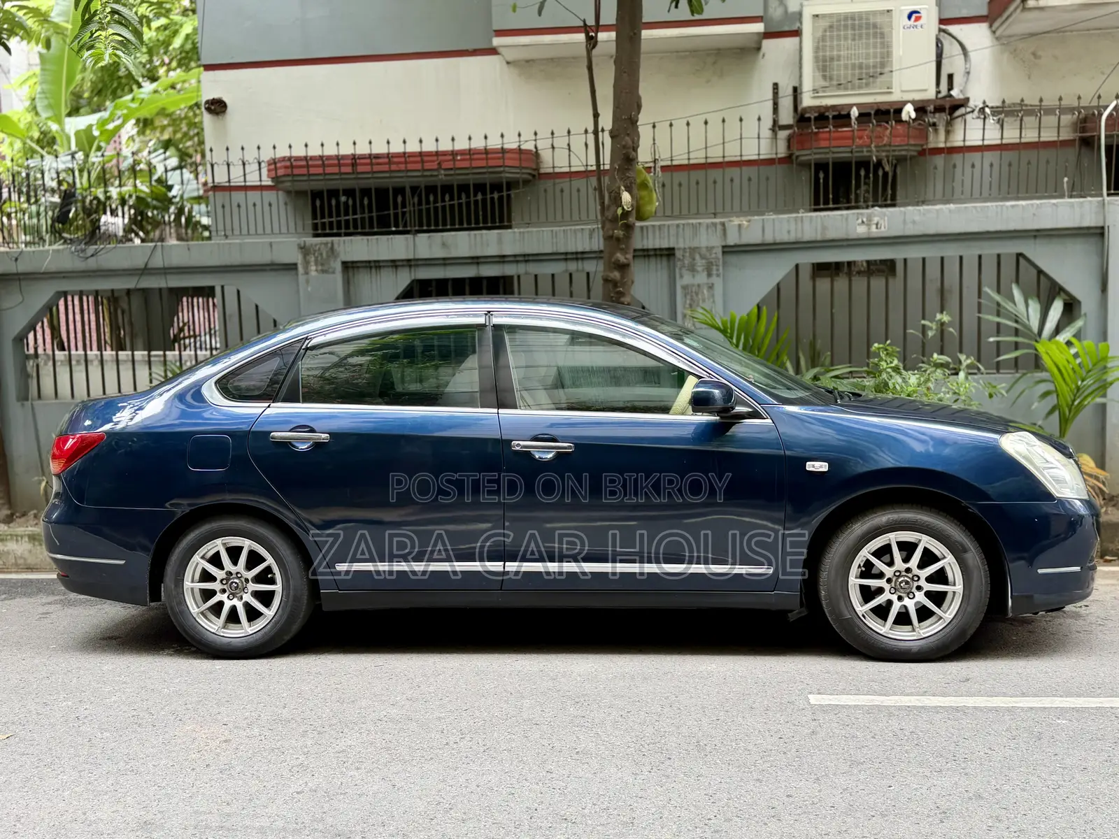 Nissan Bluebird 2008 Blue