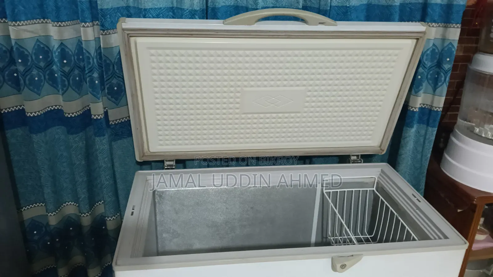 Singer 300 Liter Deep Fridge
