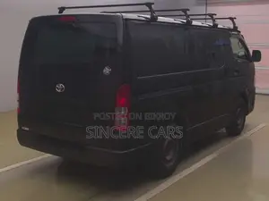 Toyota HiAce 2021 Black