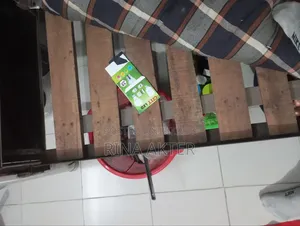 স্টিলের সিঙ্গেল খাট রুম চেঞ্জ করব তাই বিক্রি করে দিচ্ছি
