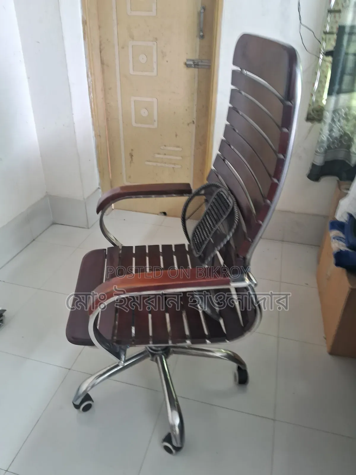 ফুল ফ্রেশ কাঠের চেয়ার