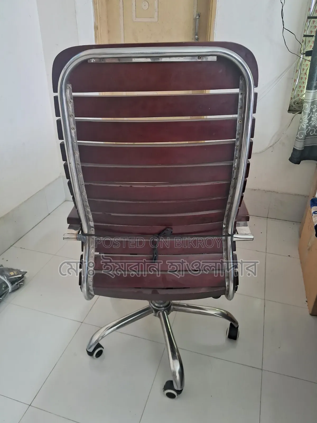 ফুল ফ্রেশ কাঠের চেয়ার