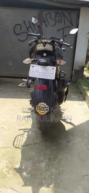 TVS Apache RTR 160 4V 2023 Black