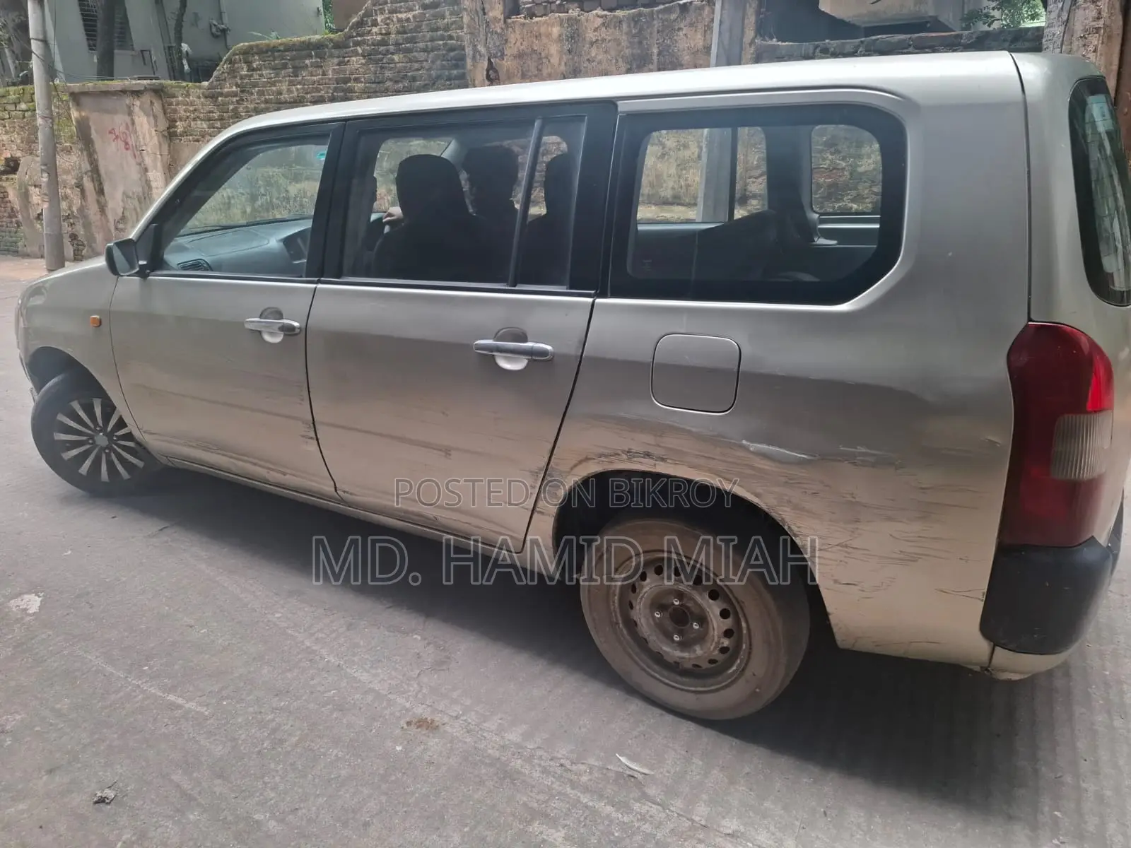 Toyota Probox 2005 Gold