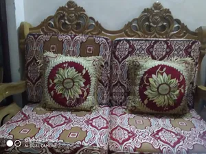 সোফা সেট সাথে কুসুম আর একসেট সোফার কাভার ফ্রি