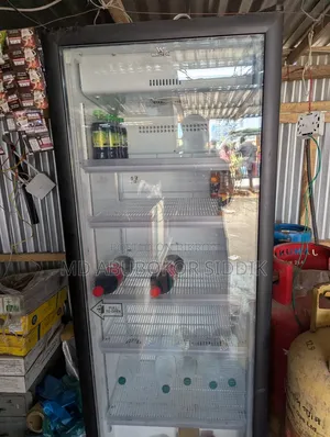 Walton Beverage Cooler 440 Liters Full Fresh Absolutely Like New
